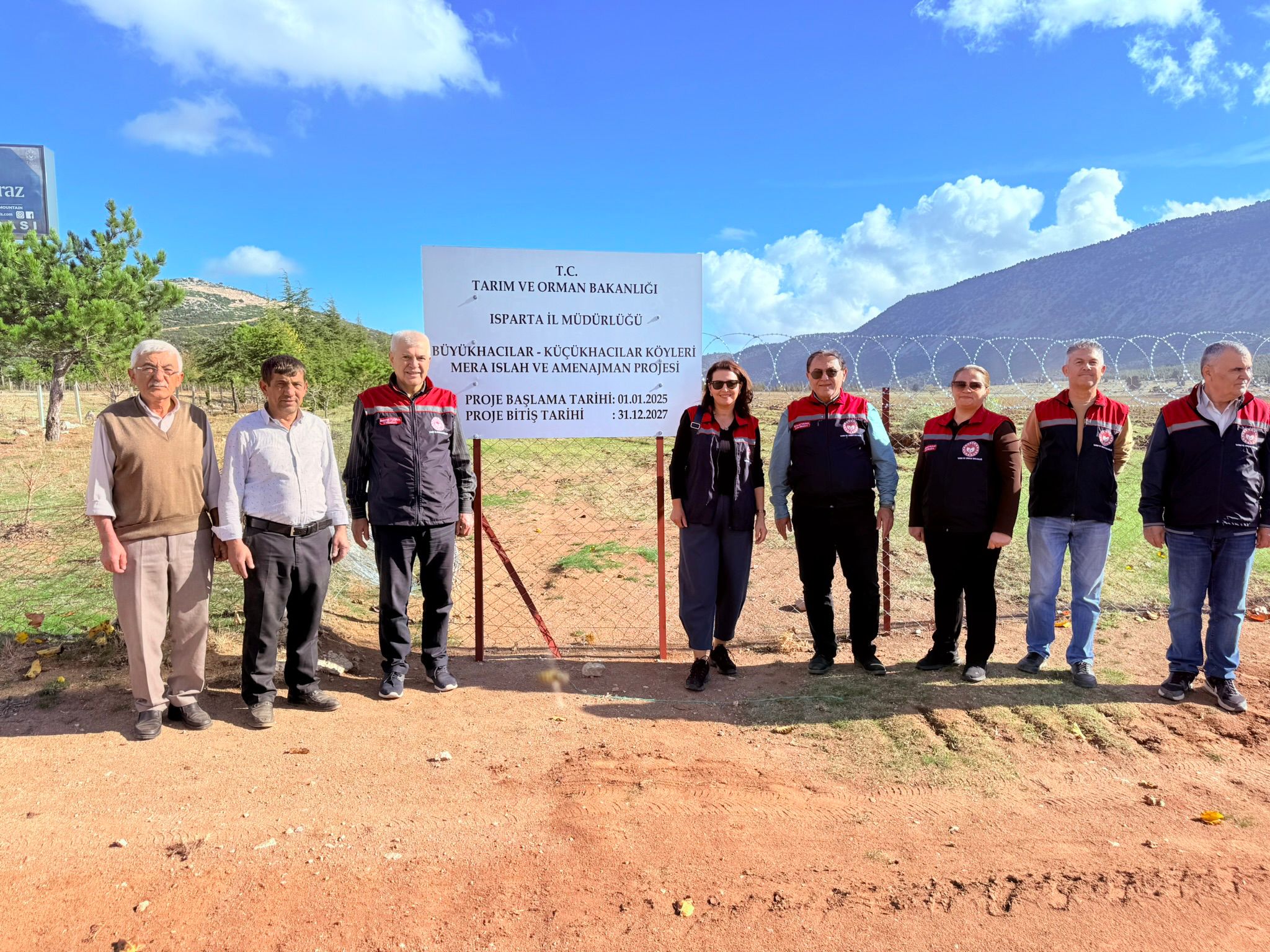 Isparta’da Meralar Güçleniyor: 33 Bin Tuz Çalısı Toprakla Buluştu